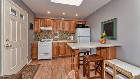 21 Highfield Ct, Wayne, NJ 07470 photo 14