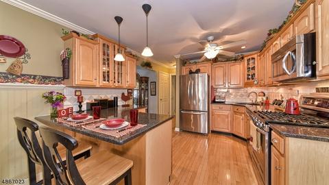 21 Highfield Ct, Wayne, NJ 07470 photo 9