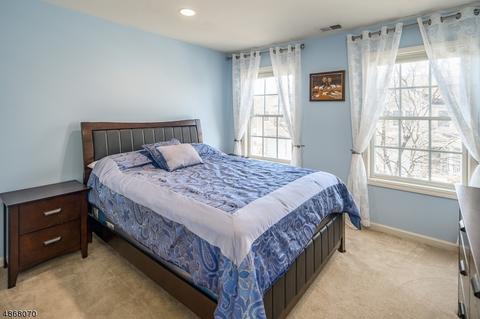 196 Levinberg Ln, Wayne, NJ 07470 photo 21