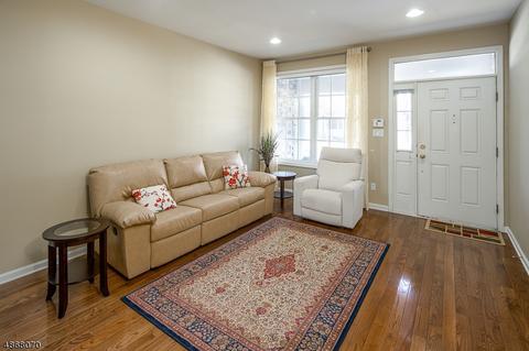196 Levinberg Ln, Wayne, NJ 07470 photo 9