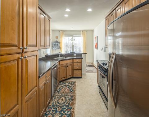 196 Levinberg Ln, Wayne, NJ 07470 photo 12