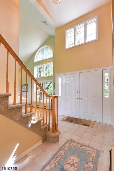 92 Sturbridge Cir, Wayne, NJ 07470 photo 2