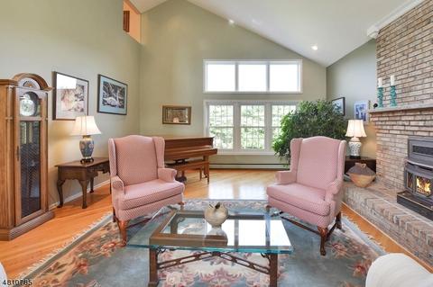 92 Sturbridge Cir, Wayne, NJ 07470 photo 4