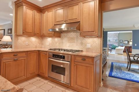 92 Sturbridge Cir, Wayne, NJ 07470 photo 8