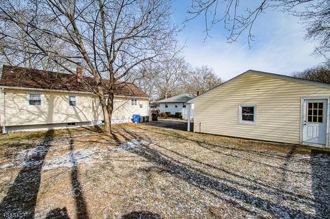 50 Diaz Pl, Paramus, NJ 07652 photo 17
