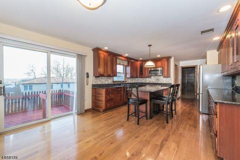 3 Van Allen Ct, Wayne, NJ 07470 photo 7