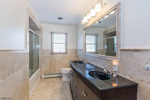 3 Van Allen Ct, Wayne, NJ 07470 photo 16