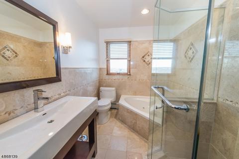3 Van Allen Ct, Wayne, NJ 07470 photo 14
