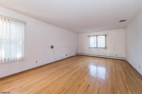 3 Van Allen Ct, Wayne, NJ 07470 photo 12