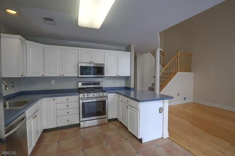 48 Mayflower Dr, Bernards, NJ 07920 photo 5