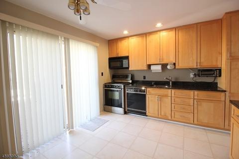 12 Burnside Pl, Wayne, NJ 07470 photo 7