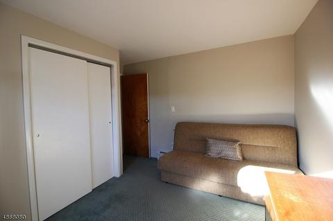 12 Burnside Pl, Wayne, NJ 07470 photo 20