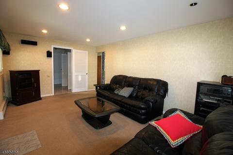 12 Burnside Pl, Wayne, NJ 07470 photo 18