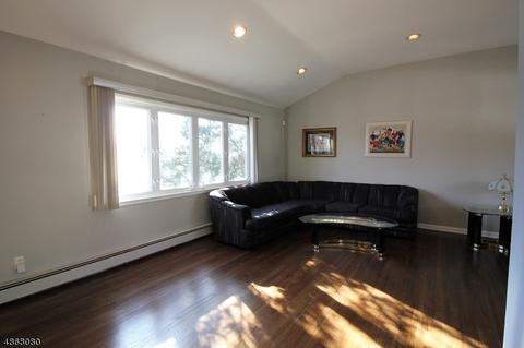 12 Burnside Pl, Wayne, NJ 07470 photo 3