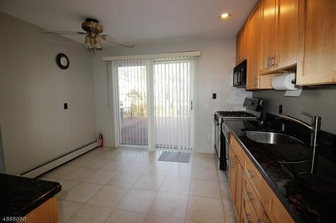 12 Burnside Pl, Wayne, NJ 07470 photo 8