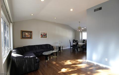 12 Burnside Pl, Wayne, NJ 07470 photo 2