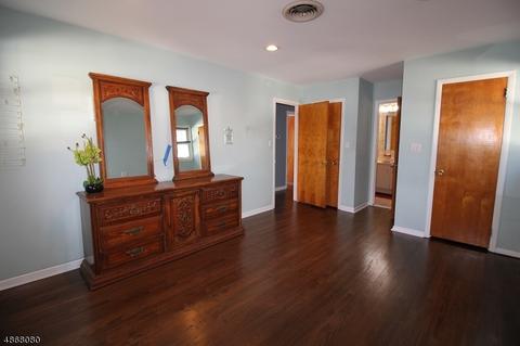 12 Burnside Pl, Wayne, NJ 07470 photo 9