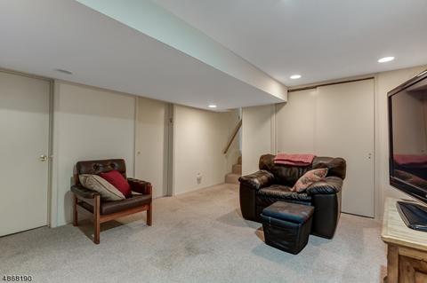 43 Haran Cir, Millburn, NJ 07041 photo 18