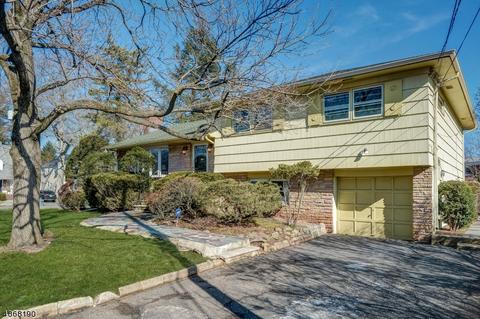 43 Haran Cir, Millburn, NJ 07041 photo 2