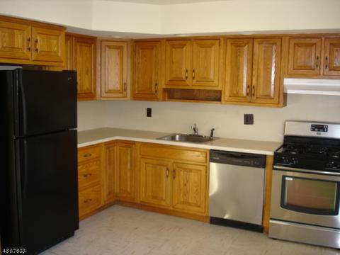 321 Newark Pompton Tpke, Wayne, NJ 07470 photo 4