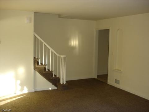 321 Newark Pompton Tpke, Wayne, NJ 07470 photo 2