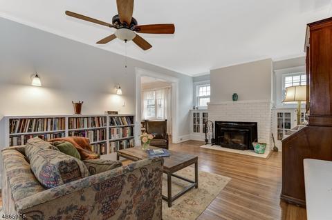 76 Chestnut St, Millburn, NJ 07041 photo 2