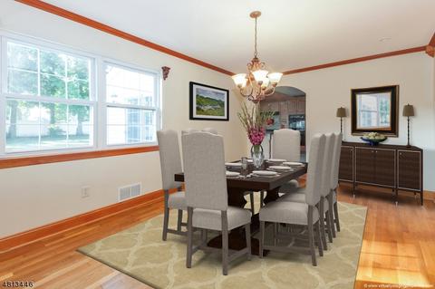 70 Thomas Dr, Clark, NJ 07066 photo 4