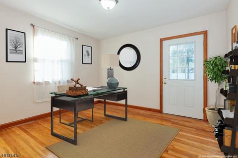 70 Thomas Dr, Clark, NJ 07066 photo 6