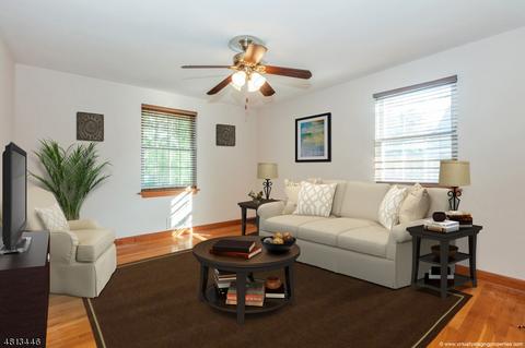 70 Thomas Dr, Clark, NJ 07066 photo 5