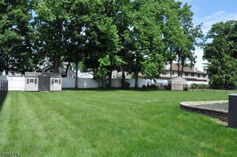 70 Thomas Dr, Clark, NJ 07066 photo 23