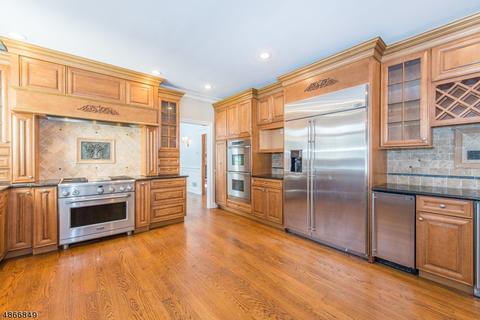 150 Circle View Ave, Berkeley Heights, NJ 07922 photo 6
