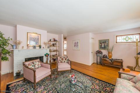 17 Elm Pl, Summit, NJ 07901 photo 3