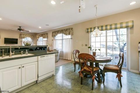51 Spring Hill Cir, Wayne, NJ 07470 photo 9