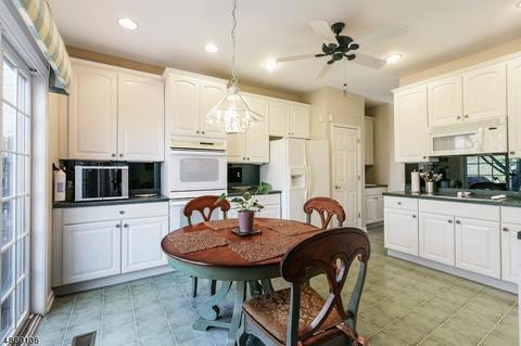 51 Spring Hill Cir, Wayne, NJ 07470 photo 10