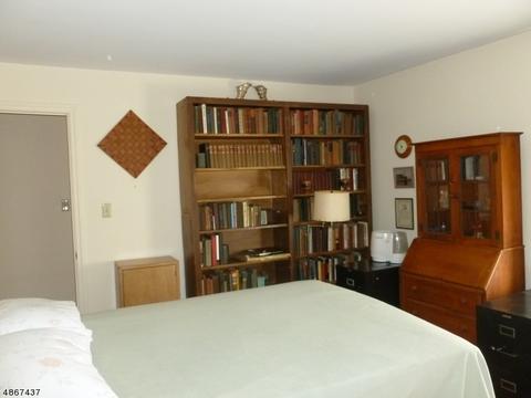 302 Grant Ave, Nutley, NJ 07110 photo 17