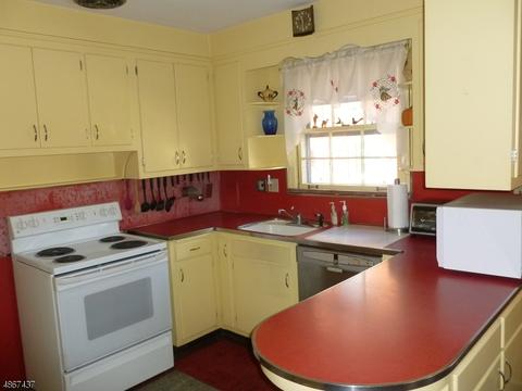 302 Grant Ave, Nutley, NJ 07110 photo 9