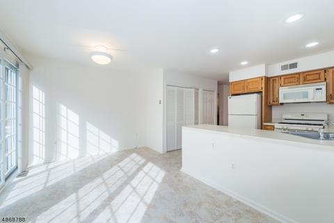 98 Birch Ln, Wayne, NJ 07470 photo 7
