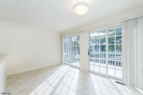98 Birch Ln, Wayne, NJ 07470 photo 9