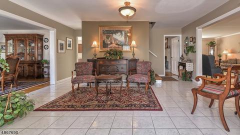 10 Boonstra Dr, Wayne, NJ 07470 photo 3
