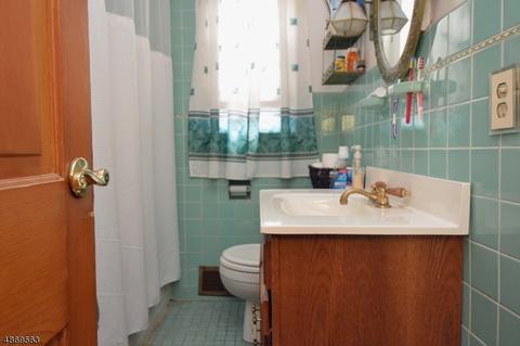 229 Louis St, Hackensack, NJ 07601 photo 9