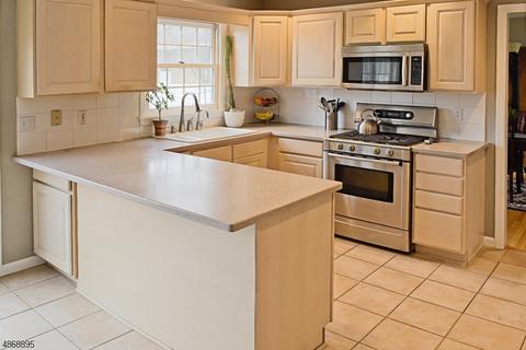 957 Preakness Ave, Wayne, NJ 07470 photo 3