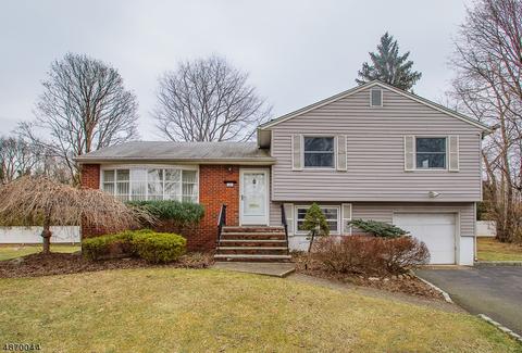 151 Seneca Ct, Paramus, NJ 07652 photo 1