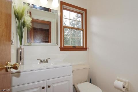 77 Maple Ave, Berkeley Heights, NJ 07922 photo 10
