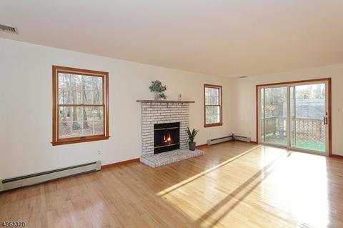 77 Maple Ave, Berkeley Heights, NJ 07922 photo 4