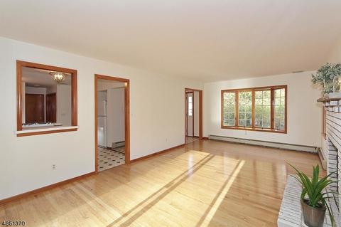 77 Maple Ave, Berkeley Heights, NJ 07922 photo 5