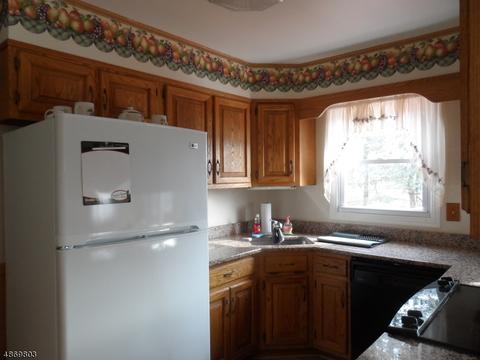 6 E Chrystal St, Dover, NJ 07801 photo 4