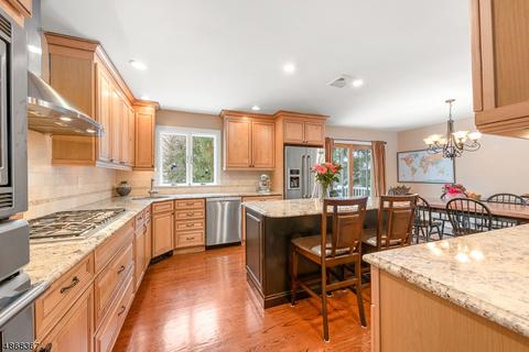 2 Bowers Dr, Mendham, NJ 07945 photo 3