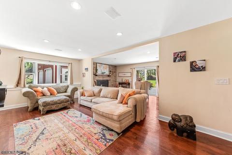 2 Bowers Dr, Mendham, NJ 07945 photo 7