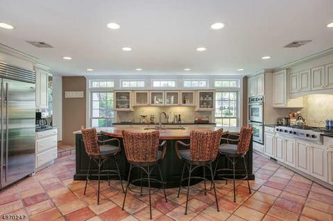 8 Cherry Ln, Mendham, NJ 07945 photo 5