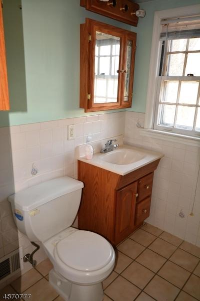 95 Franklin Ave, Saddle Brook, NJ 07663 photo 10